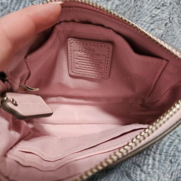 Coach Nolita 15 Wristlet Purse in Soft Pink Leather - Picture 4 of 5